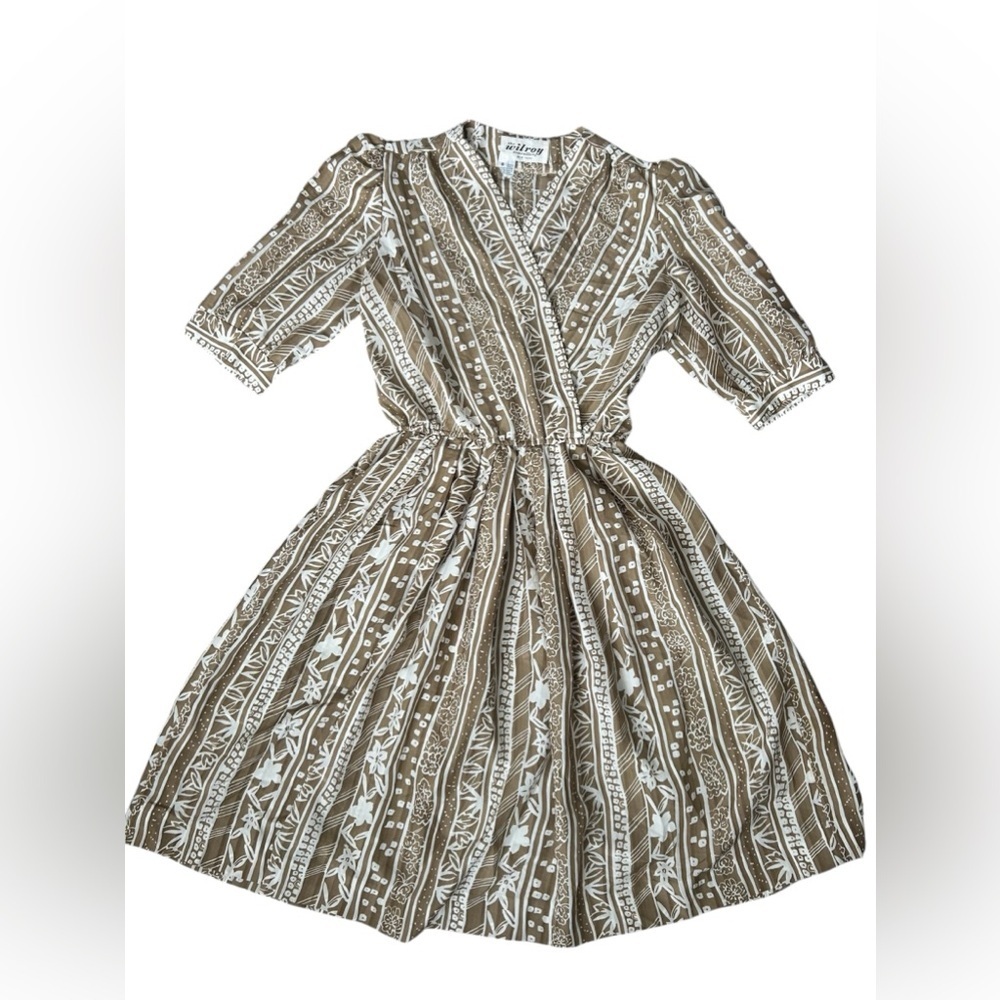 5/$25 Vintage The Wilroy Traveller NY Elegant Tan Patterned Dress size 8 - Picture 5 of 15